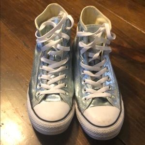 Women’s converse worn once!